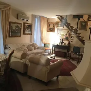 https://the-trip-house-between-the-center-and-the-sea.sicilyhotelsitaly.net
